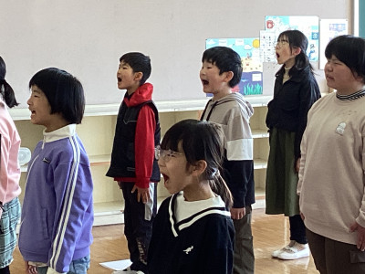 04
