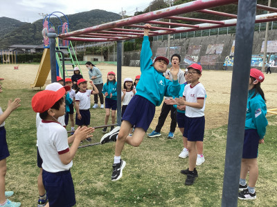 09